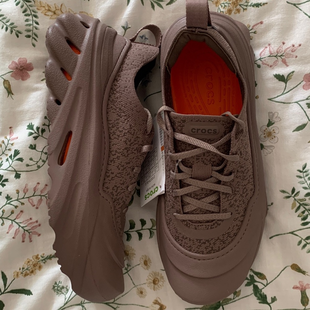 CROCS ECHO SURGE SNEAKERS COLORWAY TRUFFLE NEW WITH BOX & TAGS